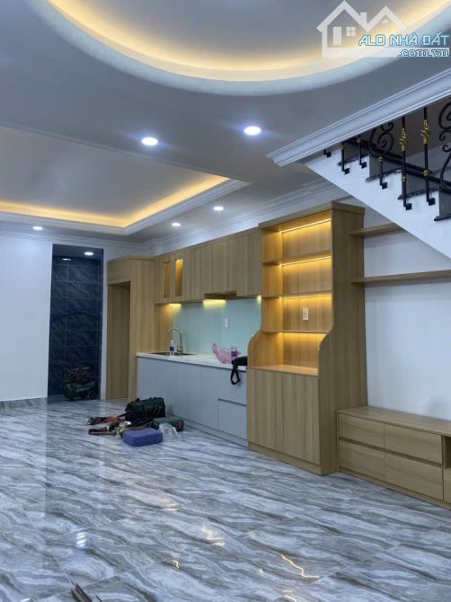 BÁN NHÀ SỔ RIÊNG ĐƯỜNG 37, TÂM KIỂNG, QUẬN 7, 40m2 HAI TẦNG NHỈNH 5 TỶ - 4