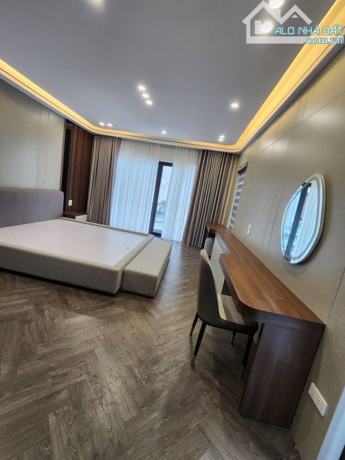 Bán Nhà Lô Góc Nguyễn Văn Cừ, Gara Ô tô, 6 Tầng Thang Máy, 52m2, MT Hơn 4m Giá Hơn 15 Tỷ - 4