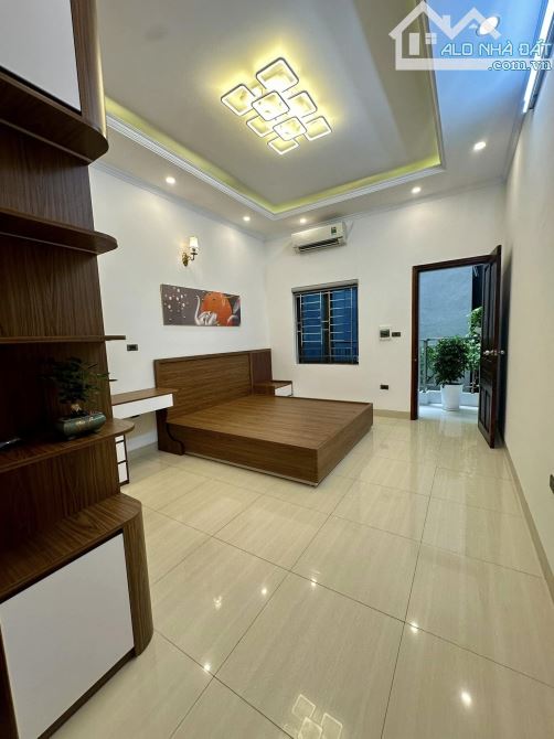 Bán nhà Thanh Liệt-Thanh Trì 30m2,vài bước ra phố,nhà mới đẹp giá nhỉnh 4,6 tỷ - 4