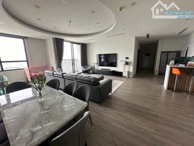 BÁN CĂN PENTHOUSE NGOẠI GIAO ĐOÀN - BẮC TỪ LIÊM - DT: 227M, TẦNG 10, 4 NGỦ, GIÁ 20,3 TỶ. - 5