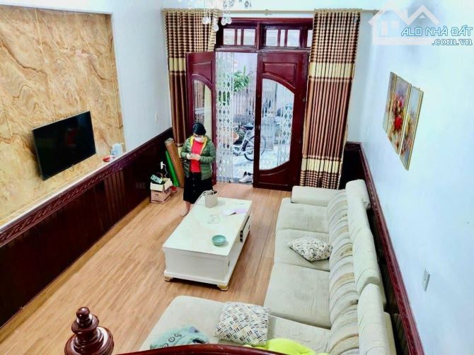 Cho thuê nhà 4 tầng  Văn Cao , 60m2, 4 ngủ full đồ chỉ 11 triệu - 5