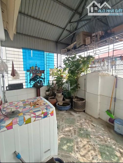 NHÀ PHỐ THÔNG PHONG 40m2, 5T - ĐẸP, CHẮC CHẮN - NGÕ THÔNG, RỘNG, THOÁNG - TIỆN ÍCH - 5