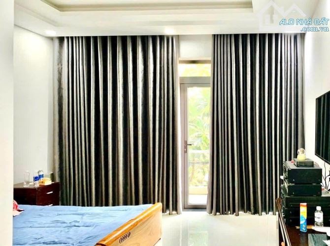 Biệt thự Siêu đẹp sát Tô Ngọc Vân, Tam Phú, Thủ Đức - DT: 10 x 10 = 100m2. Giá chỉ 8,5 tỷ - 9