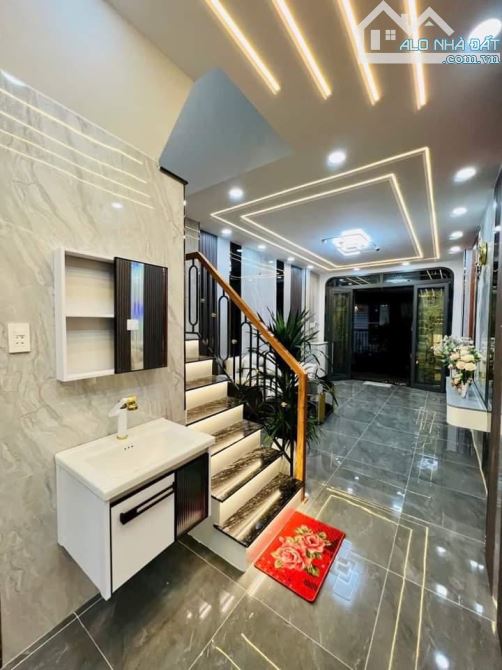 Hot-rẻ, nhà đẹp 40m2, hẻm ô tô, gần Phạm Văn Đồng, 3.79 Tỷ - 2