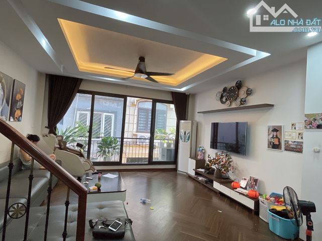 HẠ CHÀO 300 TRIỆU BÁN NHÀ MINH KHAI DT 64m², 4 TẦNG, MT5.4m VỈA HÈ KINH DOANH GIÁ 8.18 Tỷ - 6