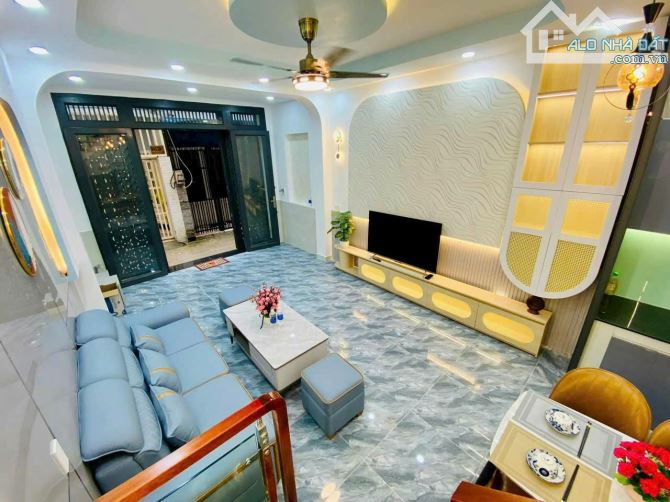 Hot nhà đẹp diện tích 40m2, ngang 4m, gần Phạm Văn Đồng, 4.15 Tỷ - 7