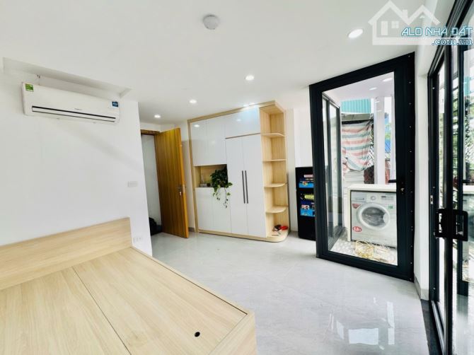 💥Căn Hộ Dịch Vụ Bách, Kinh, Xây, Dòng Tiền 25Tr/Tháng, 15m Ra Ô tô, 6 Tầng Full Nội Thất