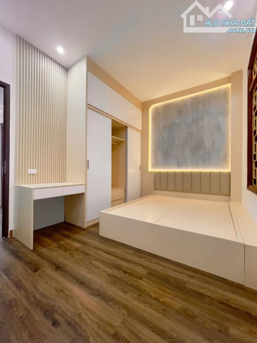 Bán nhà ngõ 132 Đường Khương Trung, Quận Thanh Xuân. DT: 39m X 4 tầng. Giá: 7,3 tỷ