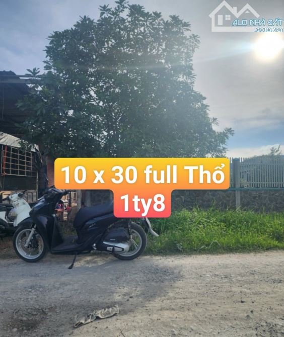 Thật 100% Nền 10x30 đường thông,dân đông, Vị Trí Đẹp