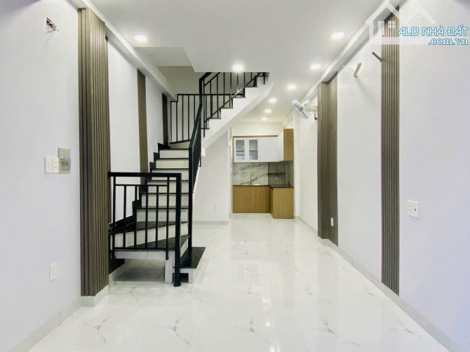 3 tỷ xx, NHÀ ĐẸP GÒ VẤP, QUANG TRUNG - DƯỚI 30m2, 2 TẦNG XINH, HẺM 1/ AN NINH