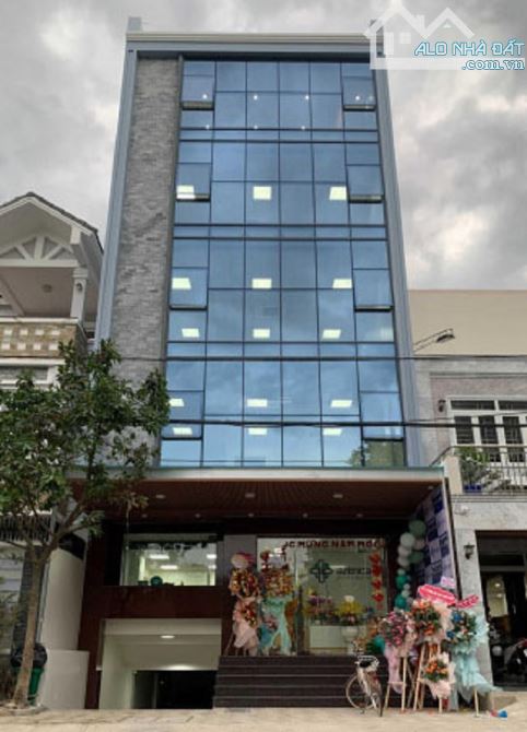 Bán Tòa Văn Phòng Mặt Phố Hàng Bông, Hoàn Kiếm DT 198m2, 9T, MT 8,6m, Giá Cực Rẻ