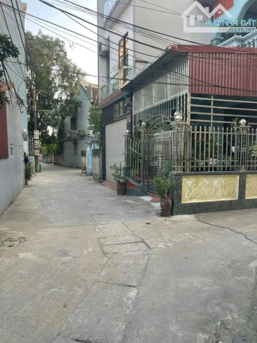 Bán 65m2 đất ngay trường cấp 3 Đông Mỹ, ô tô tải vào đất, Giá đầu tư