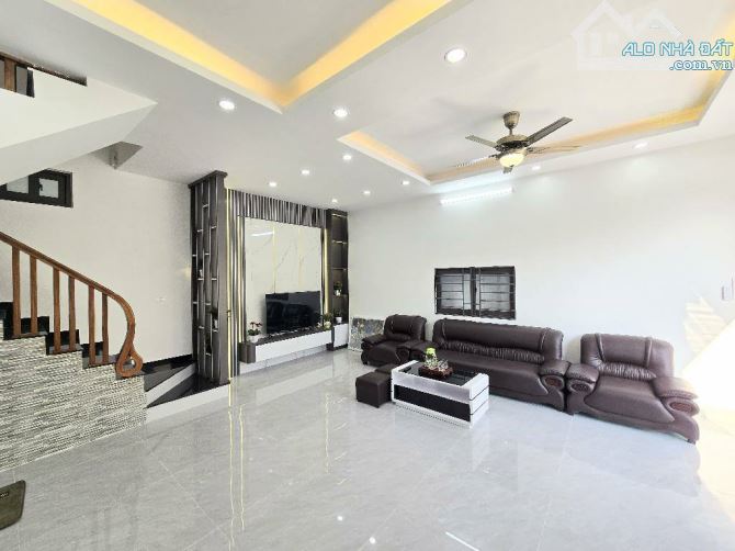 GIẢM SỐC 300 TRIỆU – BÁN NHÀ TRUNG TÂM THANH TRÌ! 60M X 5T CHỈ HƠN 5 TỶ. - 1