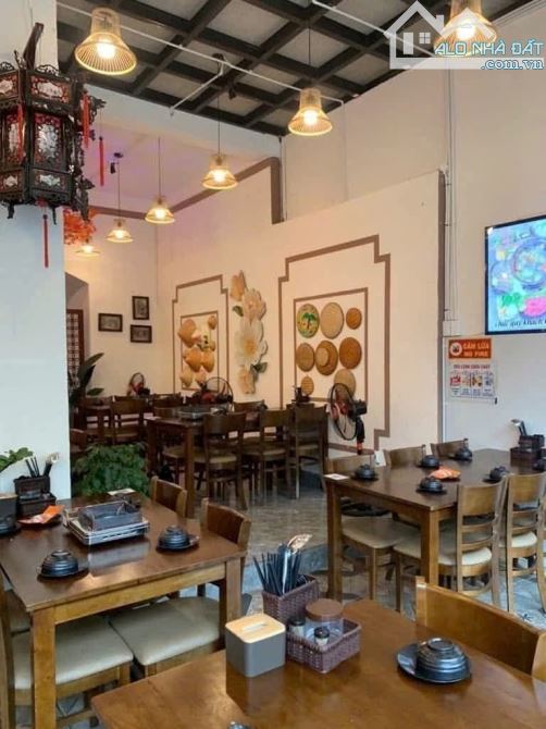 Ngay cạnh làng Việt Kiều Châu Âu, Nguyễn Văn lộc, DT 132m2*5T, MT 7m, vỉa hè, KD, 33.9 tỷ - 1