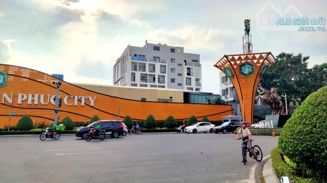 NHÀ LÔ GÓC XE HƠI THÔNG GẦN VẠN PHÚC CITY 56M2 x 4 TẦNG  CHỈ NHỈNH 6 TỶ có thương lượng - 1