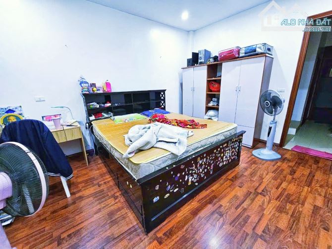Bán nhà Ngõ 97 Khương Khương, Thanh Xuân. DT: 51m, 4 tầng. Giá: 10,4 tỷ oto qua nhà - 1