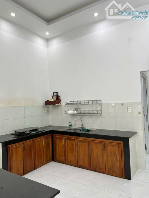 Nhà đường Đồng Khởi phường Tân Phong 1T2L căn góc chỉ 12 tỷ - 1