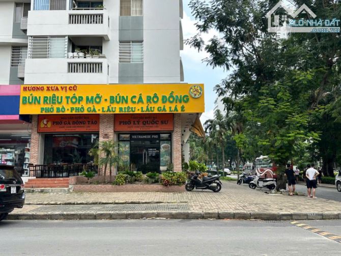 Bán Shop House Mỹ Khánh 3 Phú Mỹ Hưng Quận 7 - 1