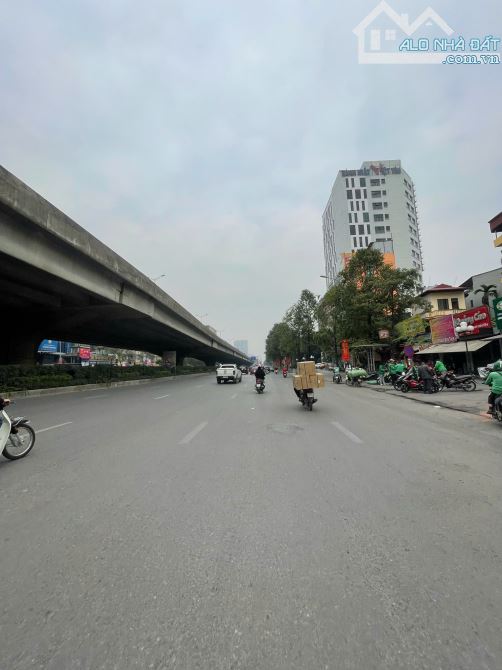 MẶT PHỐ NGUYỄN TRÃI - THANH XUÂN - 128M2 - 26.5 TỶ - ĐƯỜNG 50M-KD QUÁN PHỞ - 1