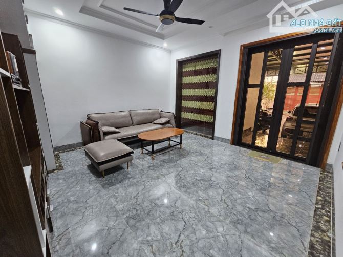 Bán Nhà 1 Trệt 1 Lầu Mặt Tiền Đường Trần Nguyên Đán 196M2 (6x32) - Giá: 14Tỷ - 2