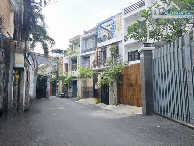 LÊ QUANG ĐỊNH - Ô TÔ 7 CHỖ VÀO NHÀ - CÁCH MẶT TIỀN 30M - 110M2 - CHỈ 7,6 TỶ - 2
