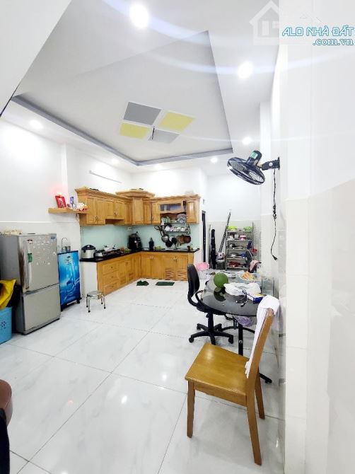 HẺM XE HƠI 6M NGAY LÊ VĂN QUỚI, 2 TẦNG 78M2 CHỈ 5.8 TỶ - 3
