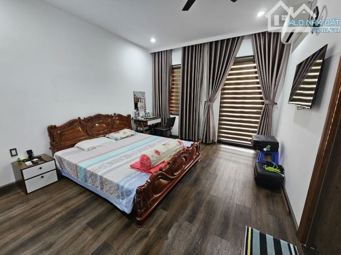 Bán Nhà 1 Trệt 1 Lầu Mặt Tiền Đường Trần Nguyên Đán 196M2 (6x32) - Giá: 14Tỷ - 3