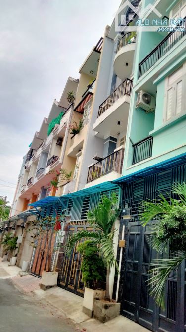 NHÀ LÔ GÓC XE HƠI THÔNG GẦN VẠN PHÚC CITY 56M2 x 4 TẦNG  CHỈ NHỈNH 6 TỶ có thương lượng - 3