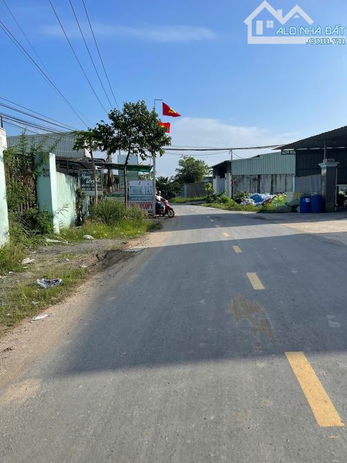 BÁN LÔ ĐẤT MẶT TIỀN KINH DOANH 299M2- GIÁ CHỈ 10 TR/M2- GỌI CHO EM XEM ĐẤT - 3