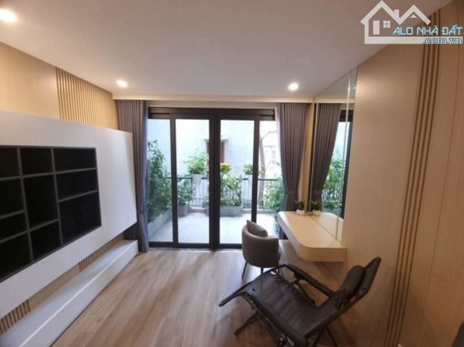 BÁN GẤP NHÀ HỒNG TIẾN – BỒ ĐỀ, 59M x 5T, Ô TÔ THÔNG, FULL NỘI THẤT, GẦN PHỐ. NHỈNH 9 TỶ - 3