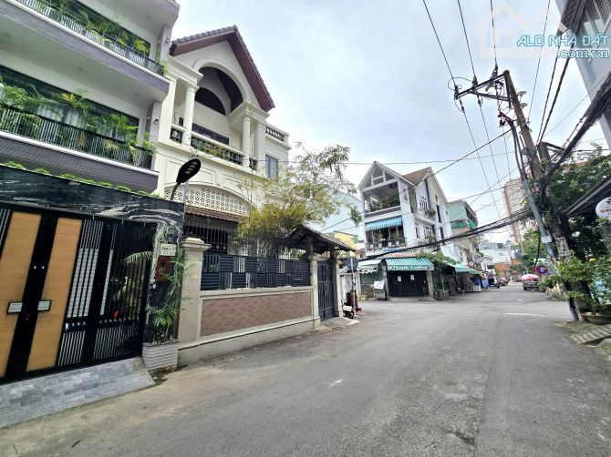 Bán Nhà Mặt Tiền Đường Tân Cảng, Quận Bình Thạnh. Ngay Landmark 81. Nhà Mới - 4 Tầng - 3