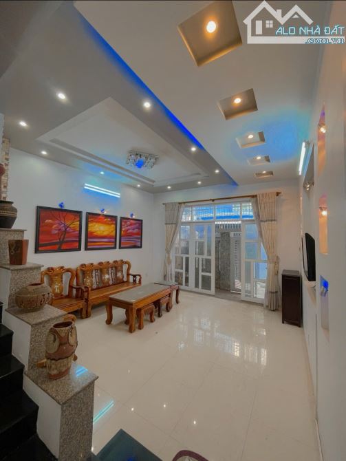 Nhà đẹp, 3 tầng gần biển, 89m2 ngang 5m, hẻm BỬU ĐÓA, giá 4,2 tỷ - 3