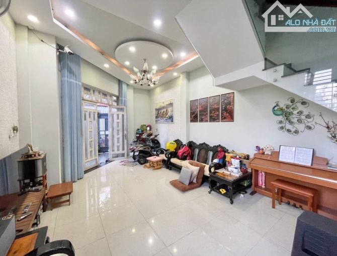 NHÀ LÔ GÓC XE HƠI THÔNG GẦN VẠN PHÚC CITY 56M2 x 4 TẦNG  CHỈ NHỈNH 6 TỶ có thương lượng - 4