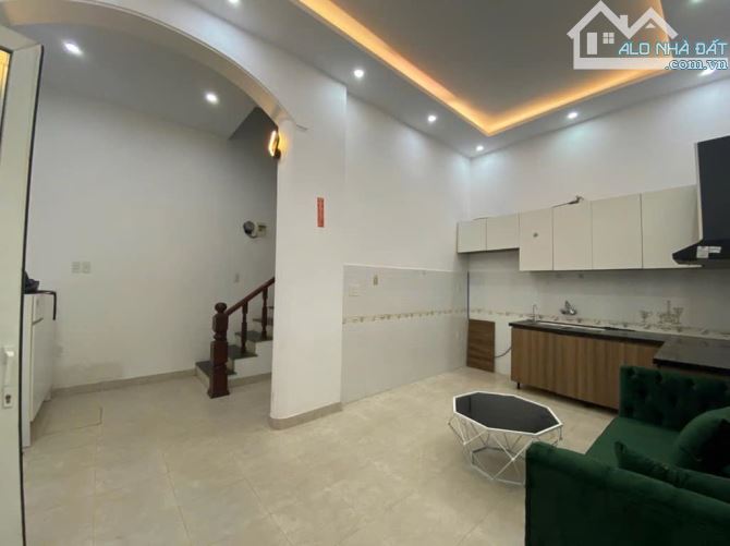 Chủ cần bán GẤP nhà phố Mỹ Đình 34m2, 5 tầng, NGÕ NÔNG – GẦN PHỐ - Ô TÔ ĐỖ GẦN, chỉ 6 tỷ