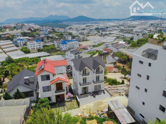 Biệt thự song lập 203m2 có bán lẻ 5.2 tỷ/ căn 100m2 5PN có view P11 Đà Lat