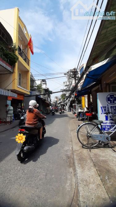 💥Bán nhà LÔ GÓC Đoàn Văn Bơ, phường 13, quận 4 - 31m2 SHR - 2 tầng HC đủ - nhỉnh 3 tỷ 🚗