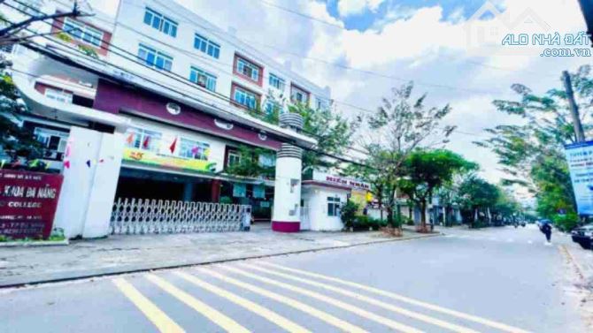 Nhà 2 mặt tiền Hải Châu, kinh doanh cực đỉnh, ngay BV Vinmec, gần ĐH Ngoại Ngữ