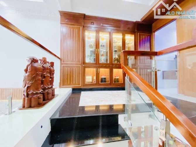 HAI MẶT HẺM Ô TÔ THÔNG - SÁT MẶT TIỀN PHẠM VĂN BẠCH TÂN SƠN - 110M² (5X22) - 4 TẦNG - 10