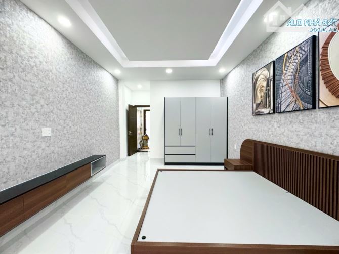 Bán nhà Huỳnh Tấn Phát, P. Tân Phú, Quận 7, 83 m2, 3 tầng, 4PN, 3WC, 7,7 tỷ - 10