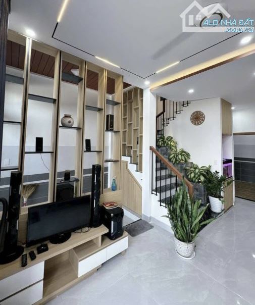 Hot!!!Giảm sâu nhà Hoàng Hoa Thám,p12, Tân Bình, giá 2,1 tỷ-44m2. SHR, pháp lí chuẩn - 1