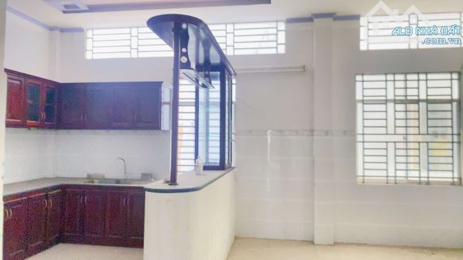 Cho thuê nhà 500 m2 mặt tiền đường Lê Quang Chiểu 12 triệu - 1
