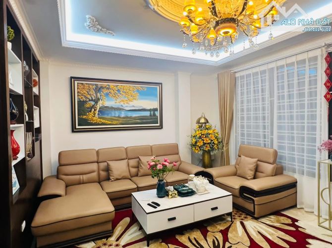 PHÂN LÔ HOÀNG QUỐC VIỆT - CẦU GIẤY - Ô TÔ TRÁNH - 6 TẦNG THANG MÁY - HIẾM - 1