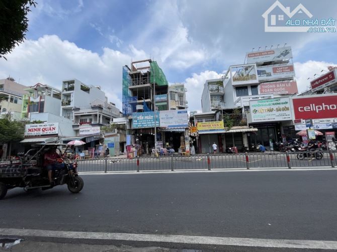 HẺM XE HƠI THÔNG, SÁT MẶT TIỀN HẬU GIANG, 3 TẦNG CHỈ 5 TỶ 8 - 1