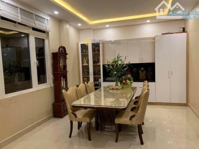 Khách Sạn Mặt Tiền Trần Quang Khải. P8. 257m2. 4 Tầng. 14PKD. Giá 29,5 Tỷ TL - 2