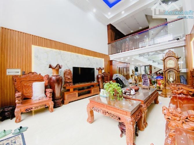 HAI MẶT HẺM Ô TÔ THÔNG - SÁT MẶT TIỀN PHẠM VĂN BẠCH TÂN SƠN - 110M² (5X22) - 4 TẦNG - 2