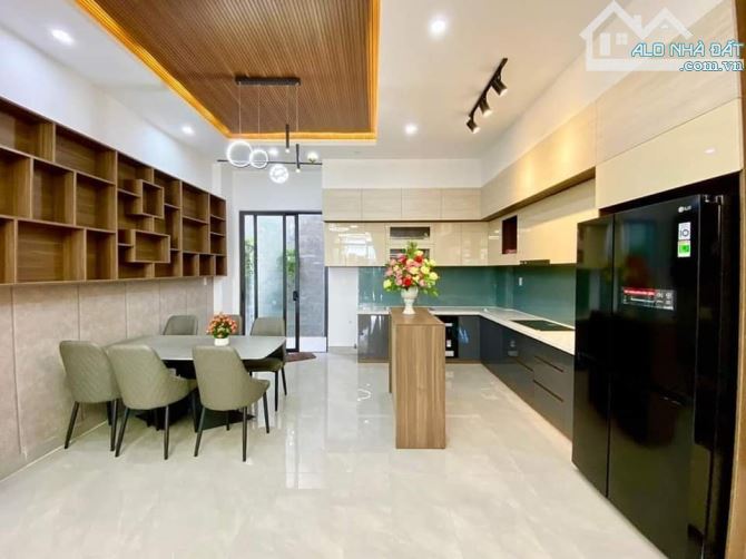 Cần rao bán gấp, nhà nguyên căn giá 3.5 Tỷ/ 50m2, đường Phạm Thế Hiển, Quận 8, SHR - 2