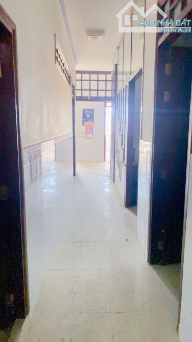 Cho thuê nhà 500 m2 mặt tiền đường Lê Quang Chiểu 12 triệu - 2