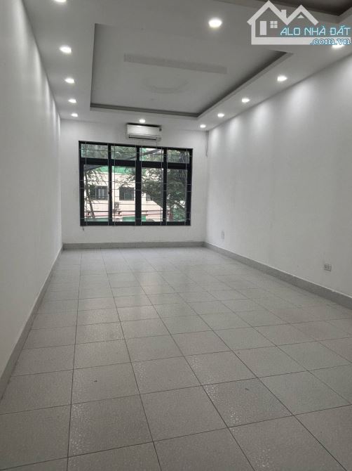 Bán nhà mặt Phố Mễ Trì Hạ, Kinh Doanh, Gần Đồng Me, Nam Từ Liêm. DT : 60m2. Giá: 28,5 Tỷ - 3