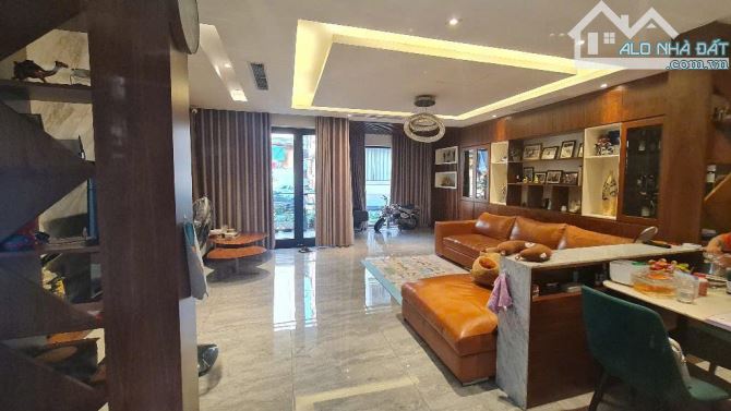 SIÊU PHẨM NHÀ ĐẸP CHÙA LÁNG – 122M², 5 TẦNG, MẶT TIỀN 8M – GIÁ 37.5 TỶ - 3