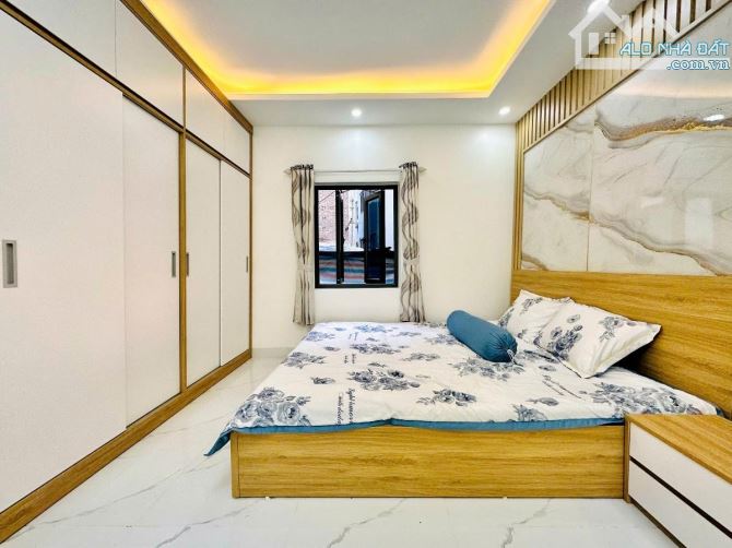 BÁN NHÀ CỰC CHẤT PHỐ HOÀNG NGÂN - GẦN Ô TÔ - 5 TẦNG 43M2 - GIÁ CHỈ 7.9 TỶ - 4